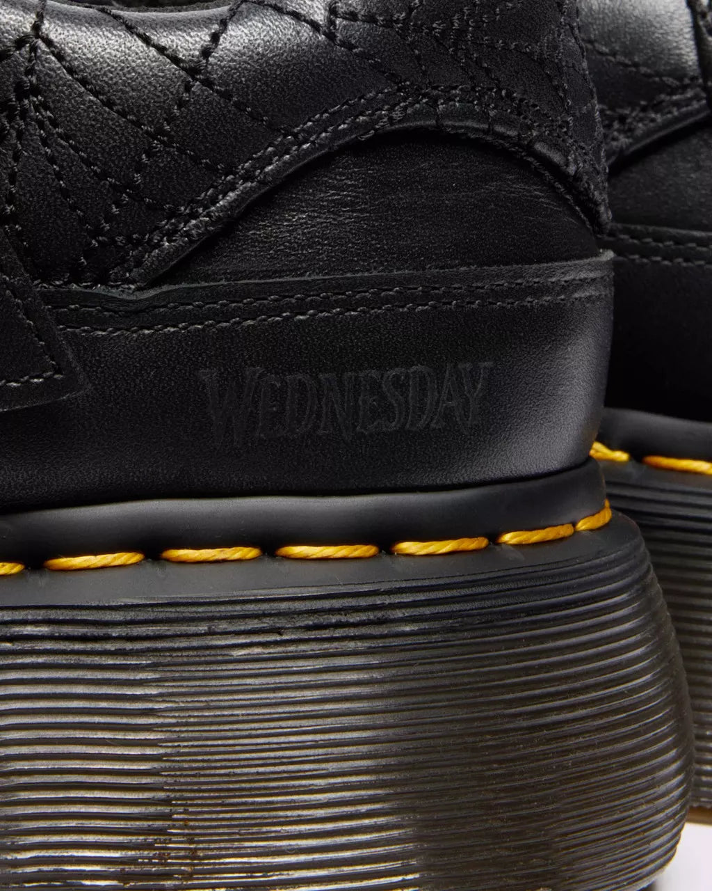 DR. MARTENS - Babies BUZZ Mercredi Adams - Noir