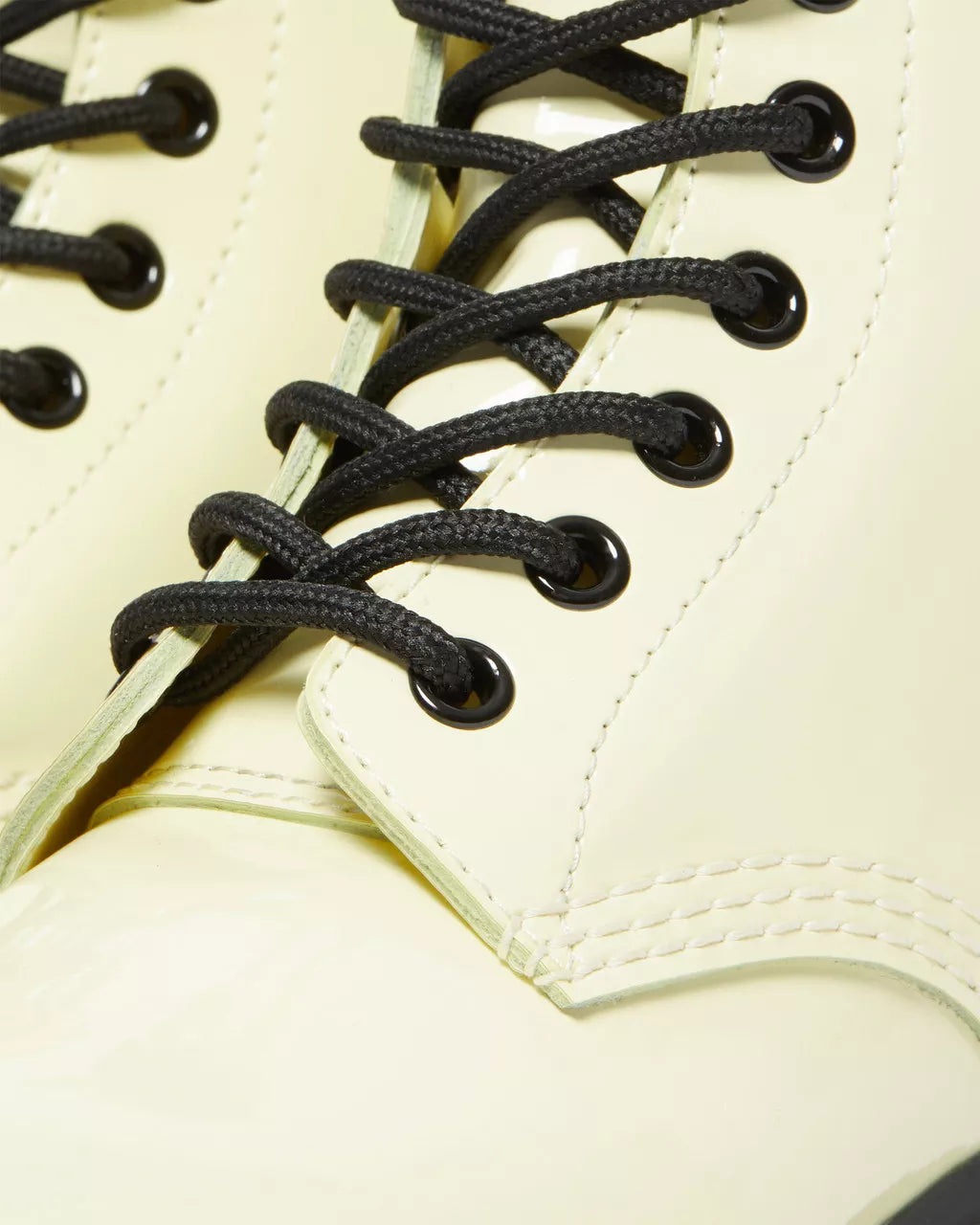 DR. MARTENS - Bottines 1460 vernies à lacets - Crème