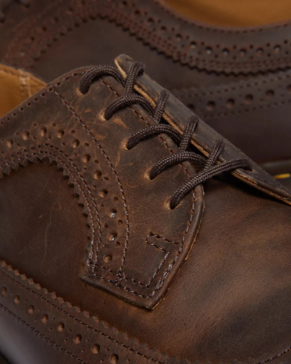 DR. MARTENS - Brogues 3989 MODERN Crazy Horse - Marron