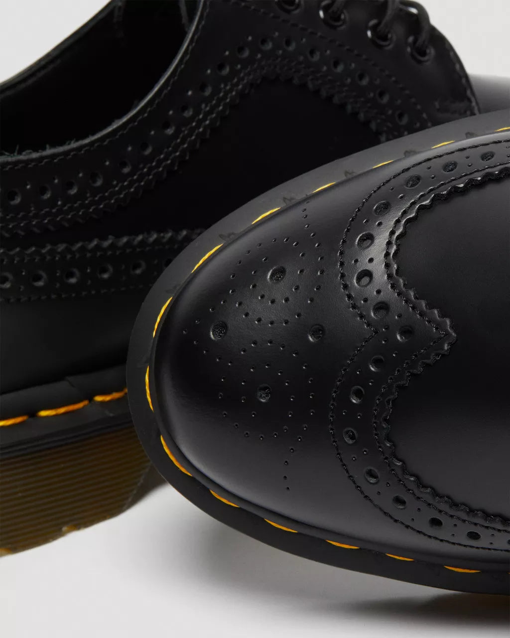 DR. MARTENS - Brogues 3989 MODERN - Noir
