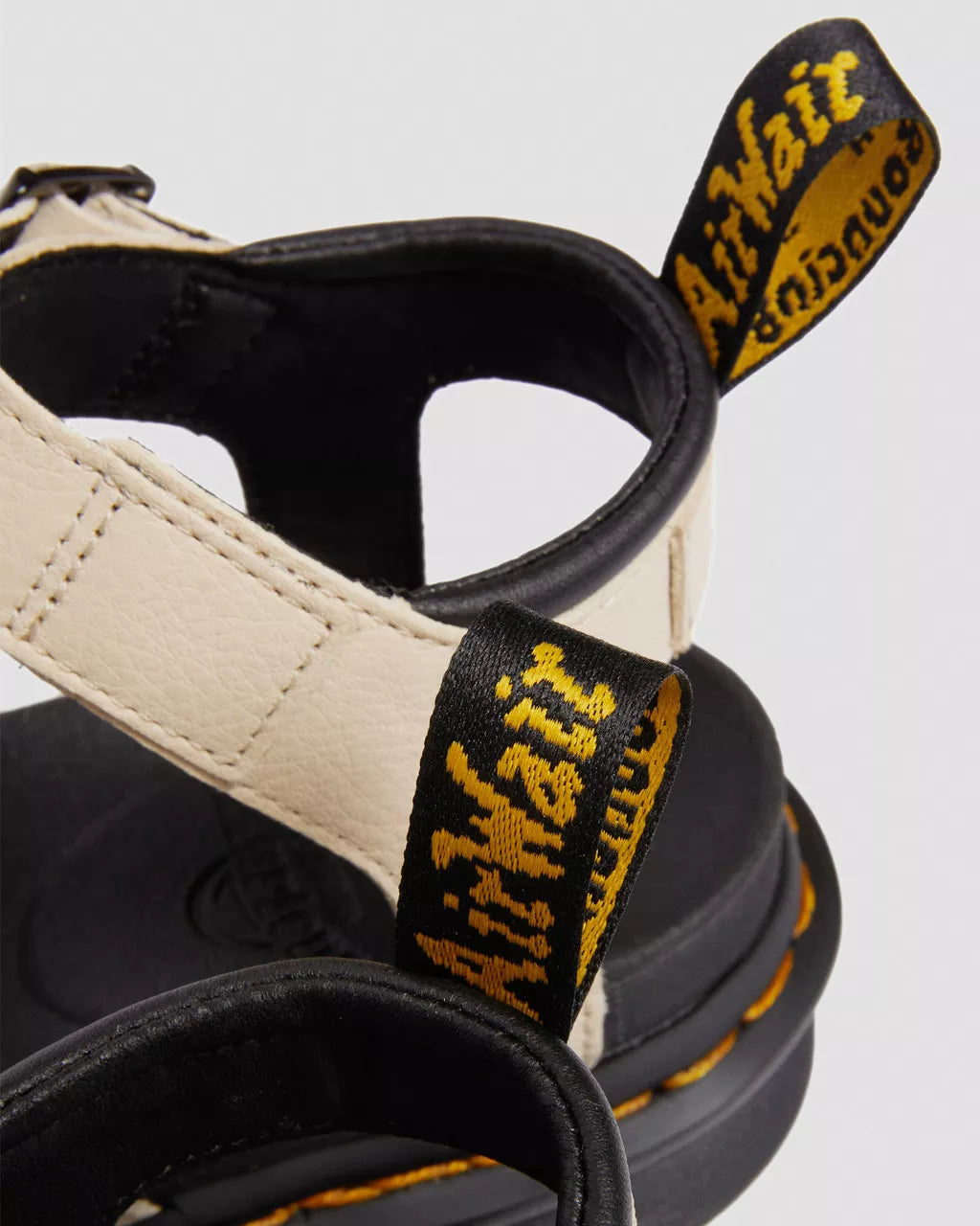 DR. MARTENS - Sandales BLAIRE - Cuir Pisa - Beige