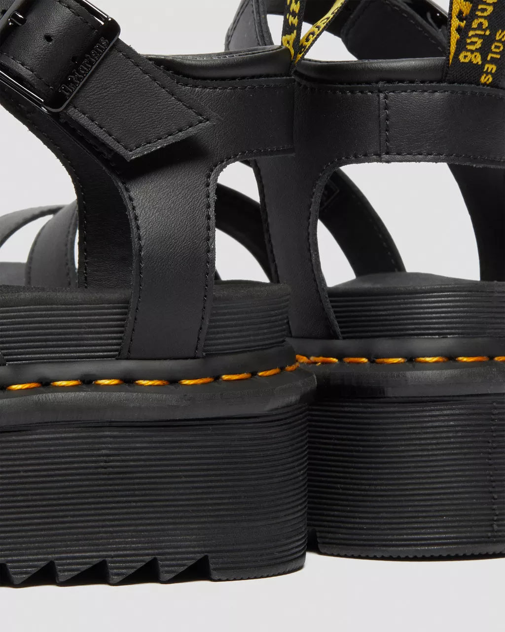 DR. MARTENS - Sandales BLAIRE QUAD - Cuir hydro - Noir