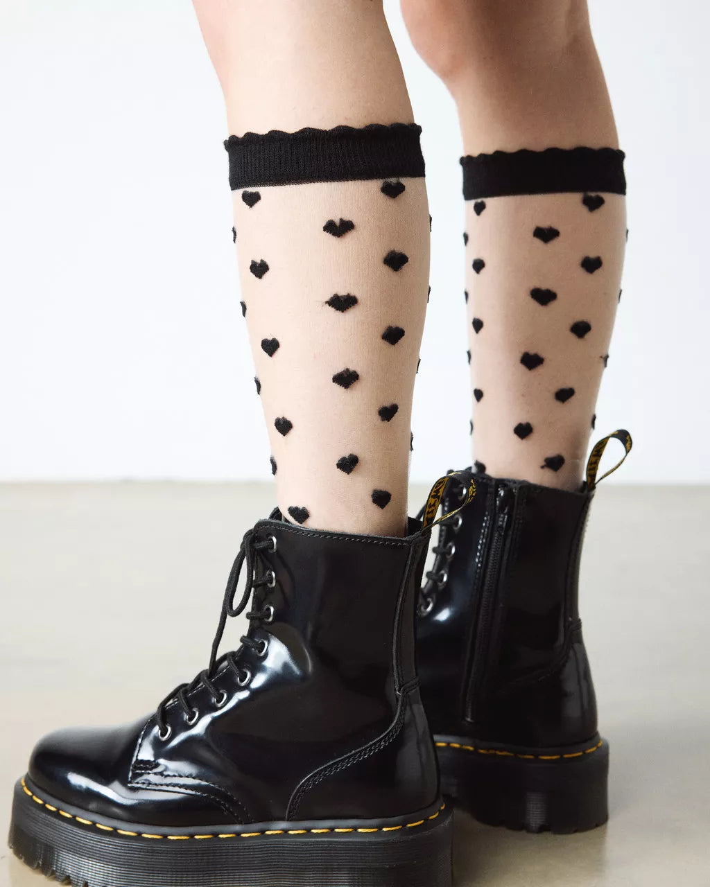DR. MARTENS - Chaussettes mi-mollets transparentes Coeur - Noir