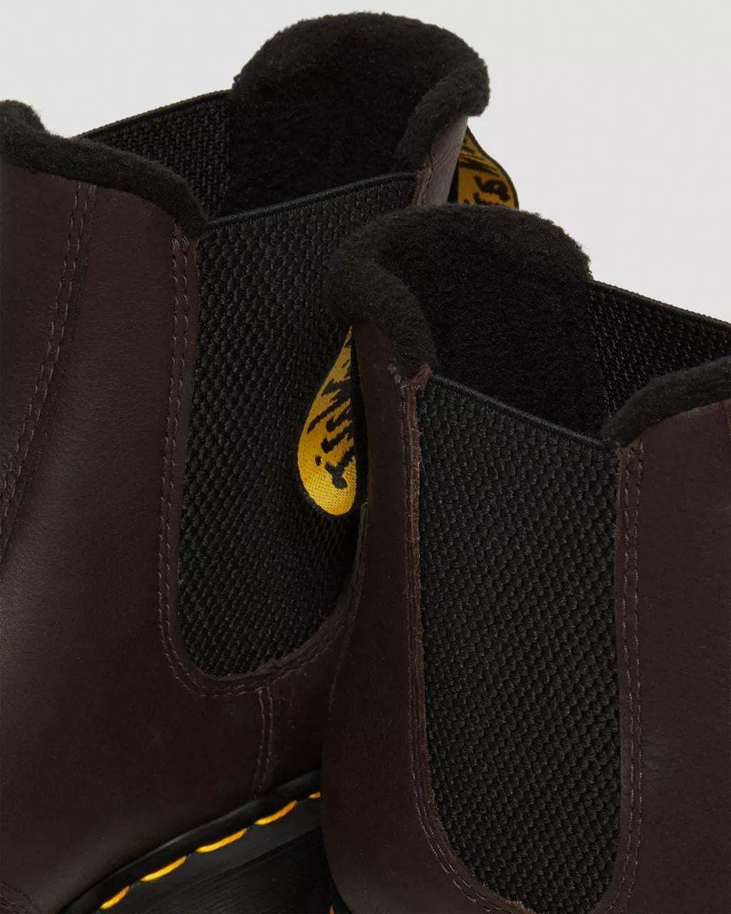 DR. MARTENS - Boots CHELSEA VALOR WP - Marron foncé