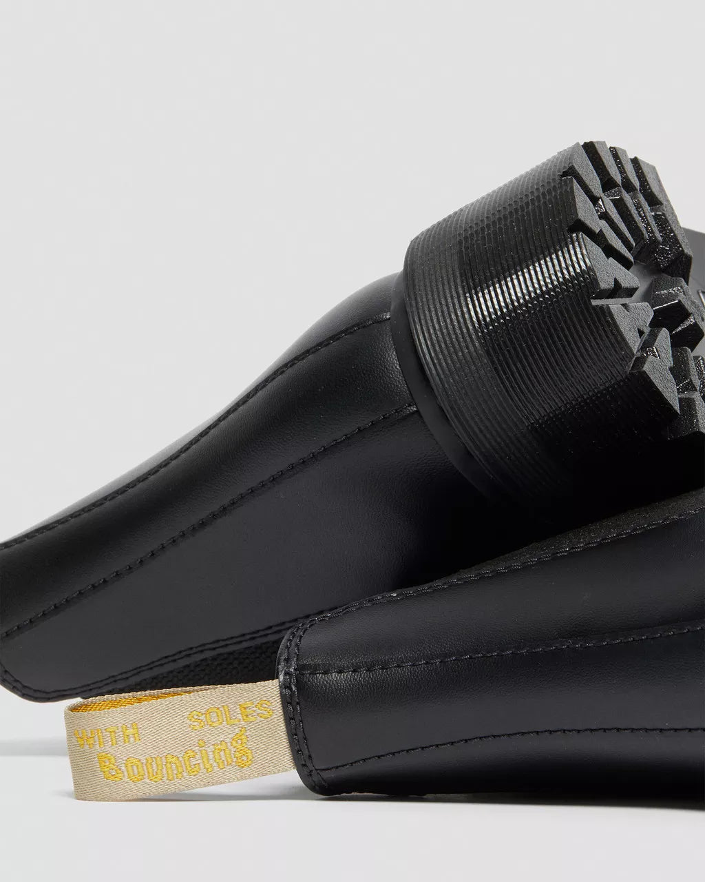 DR. MARTENS - Boots CHELSEA VEGAN - Noir