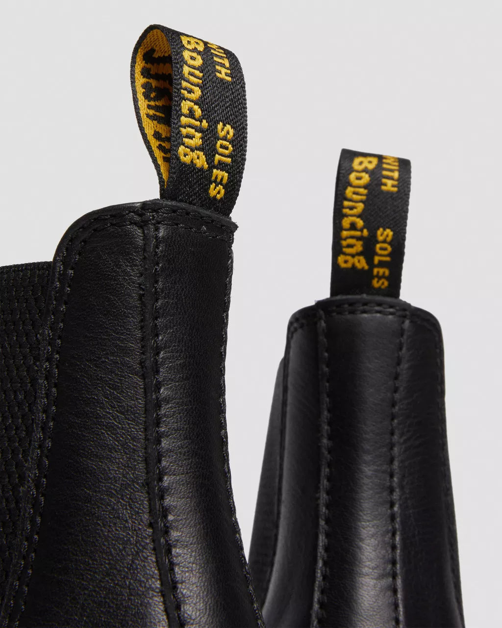 DR. MARTENS - Boots CHELSEA VIRGINIA - Noir