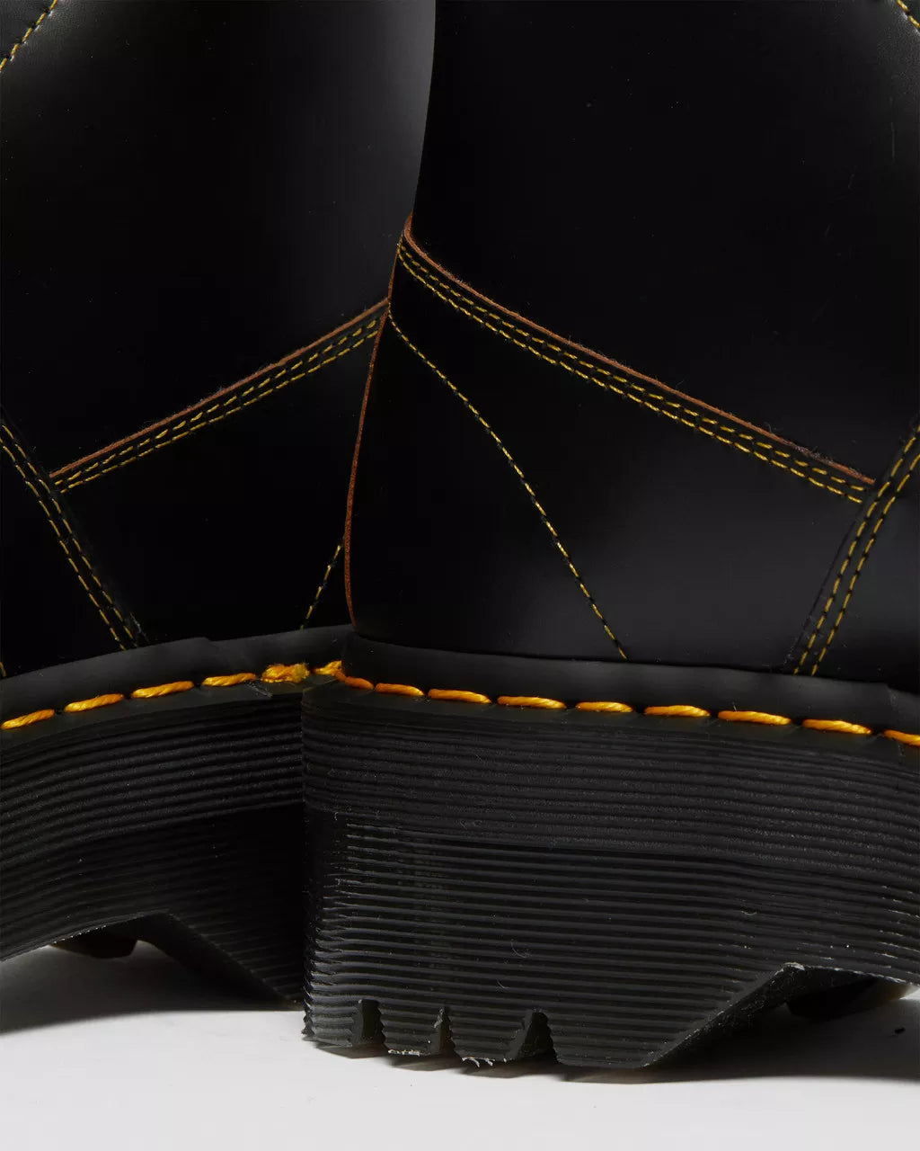 DR. MARTENS - Chaussures à lacets CHURCH QUAD - Noir