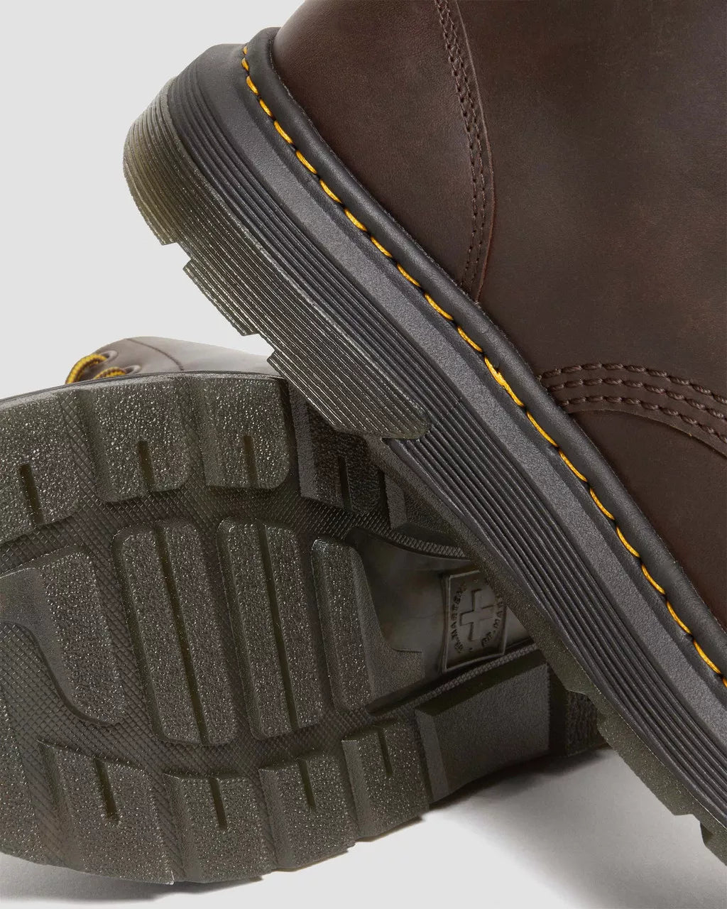 DR. MARTENS - Bottines CREWSON CHUKKA - Marron foncé