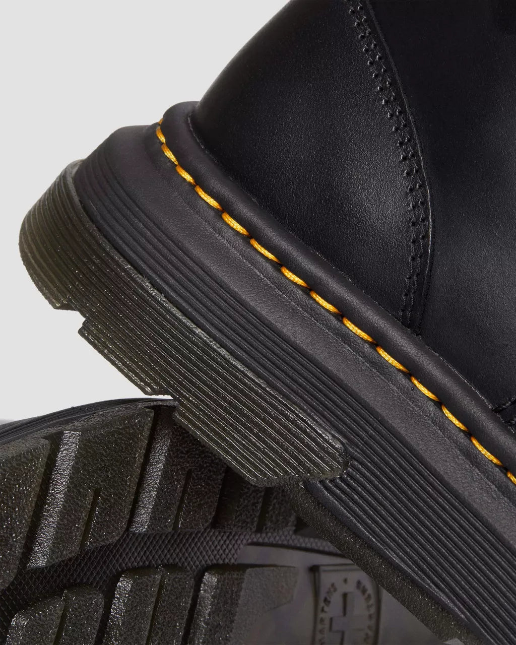 DR. MARTENS - Bottes CREWSON CHUKKA - Noir
