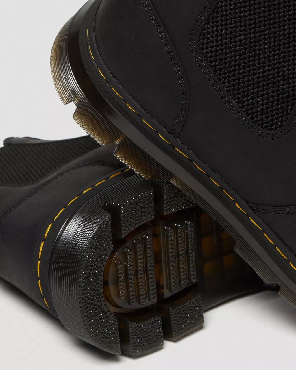 DR. MARTENS - Boots EMBURY - Cuir Wyoming - Noir