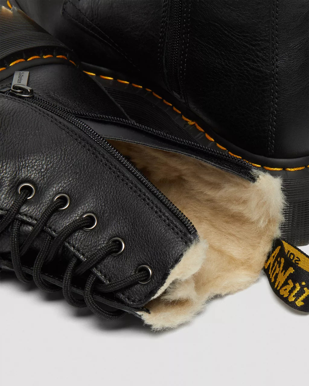 DR. MARTENS - Bottines fourrées JADON - Cuir Pisa - Noir