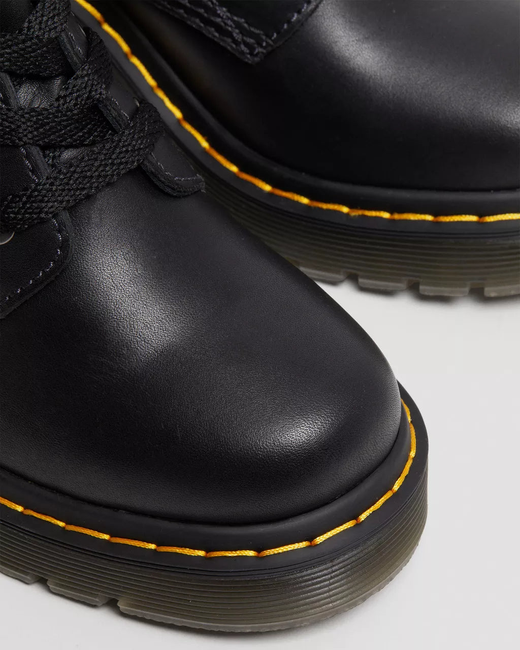 DR. MARTENS - Bottines JESY - Cuir Sendal - Noir