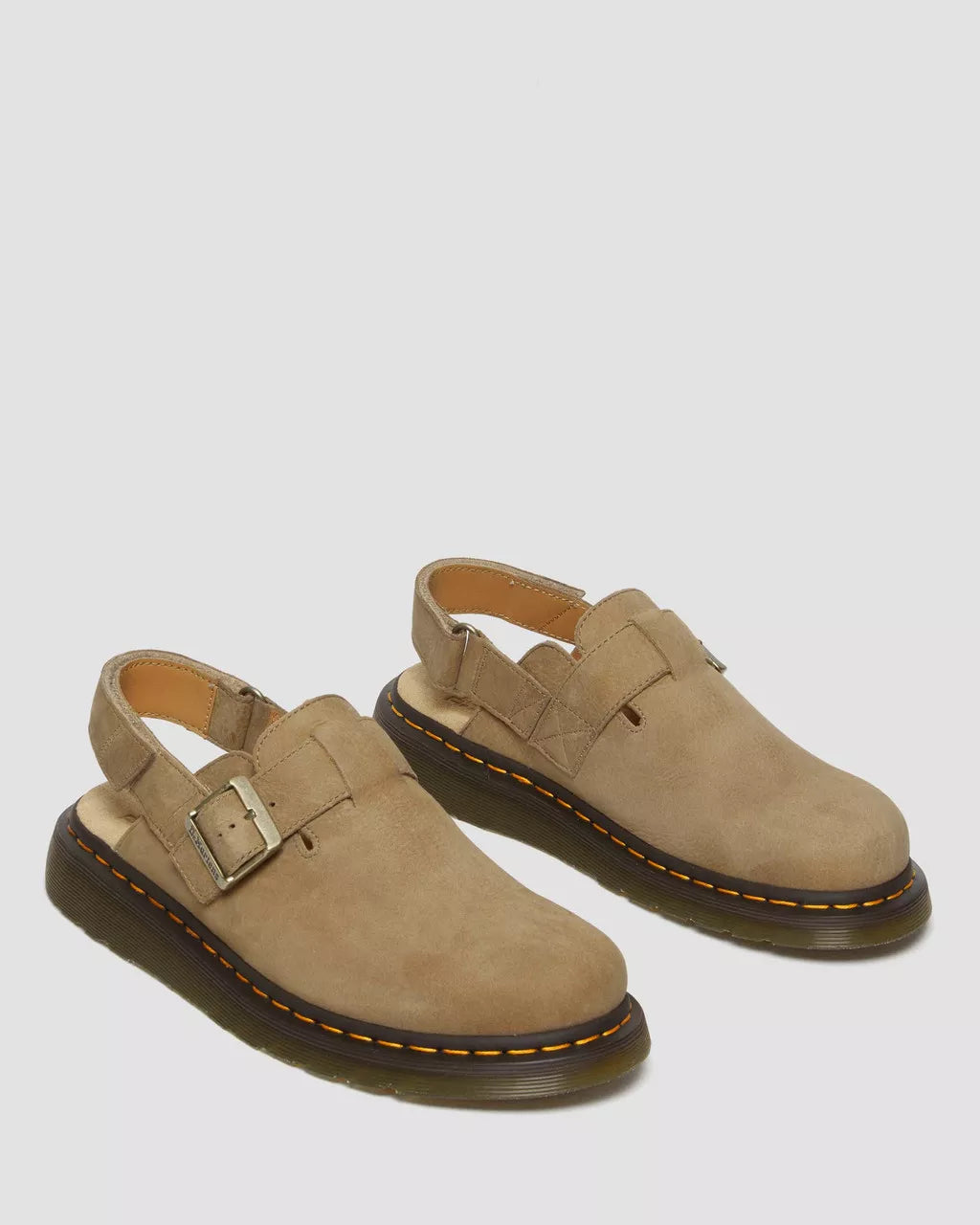 DR. MARTENS - Mules JORGE II - Nubuck - Tan