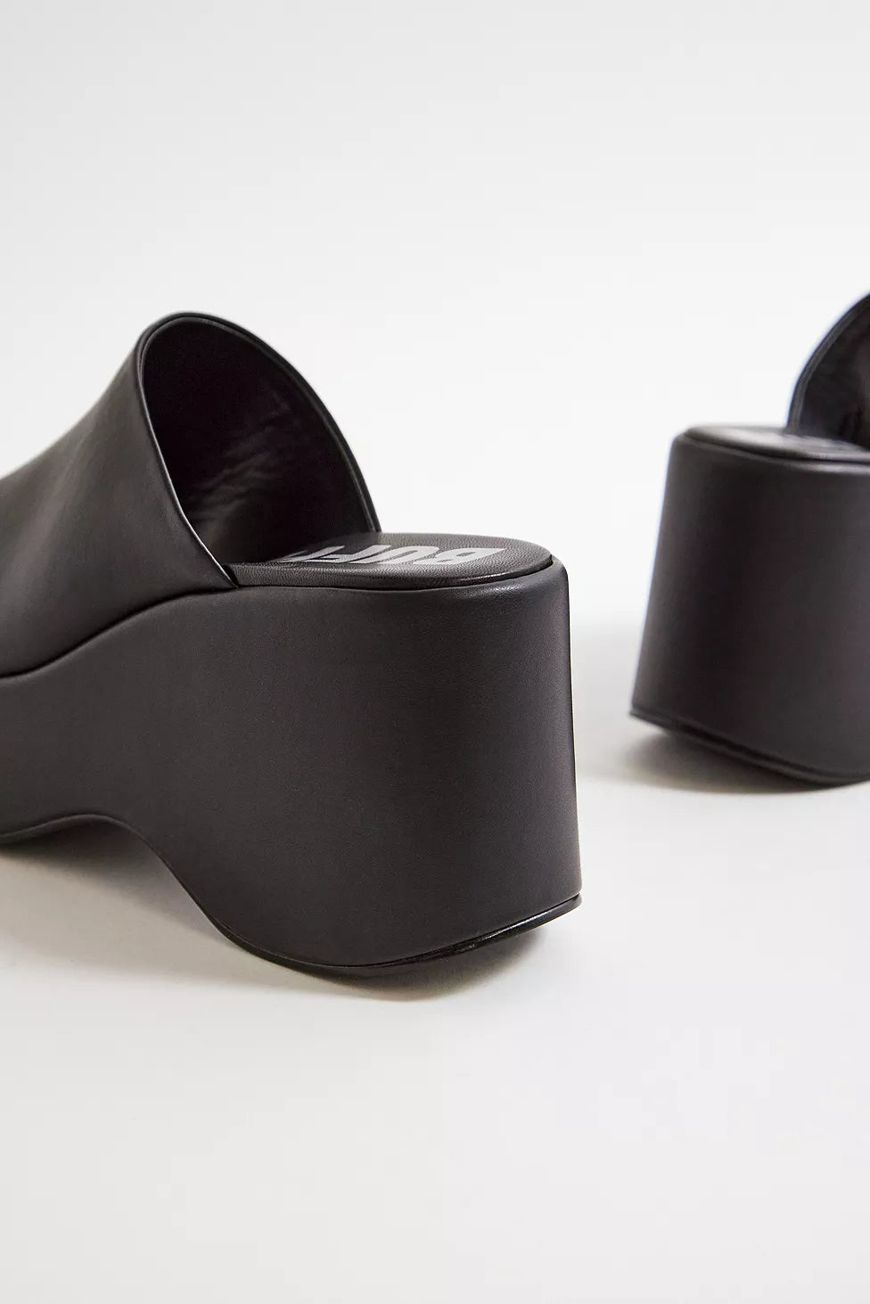 BUFFALO - Mules plateformes JOY - Noir