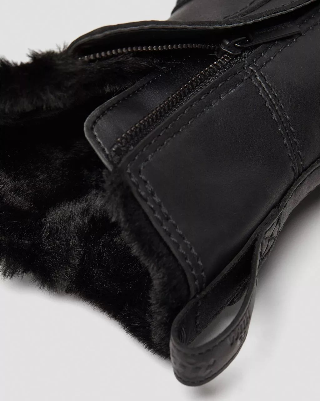 DR. MARTENS - Bottes KRISTY fourrée - Noir