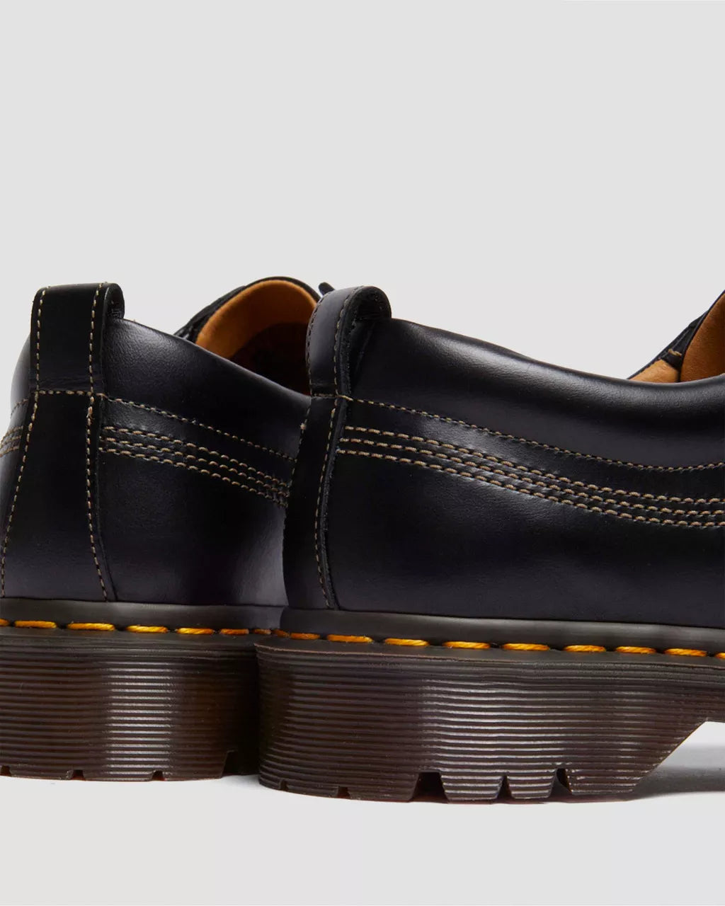 DR. MARTENS - Chaussures à lacets LOWELL - Noir