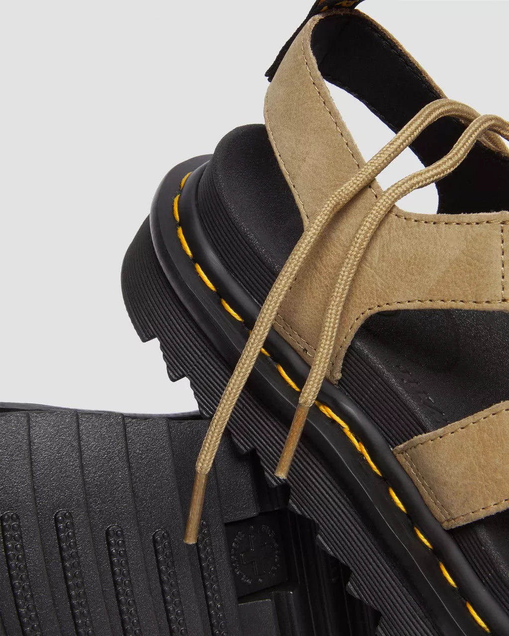 DR. MARTENS - Sandales NARTILLA - Nubuck - Tan