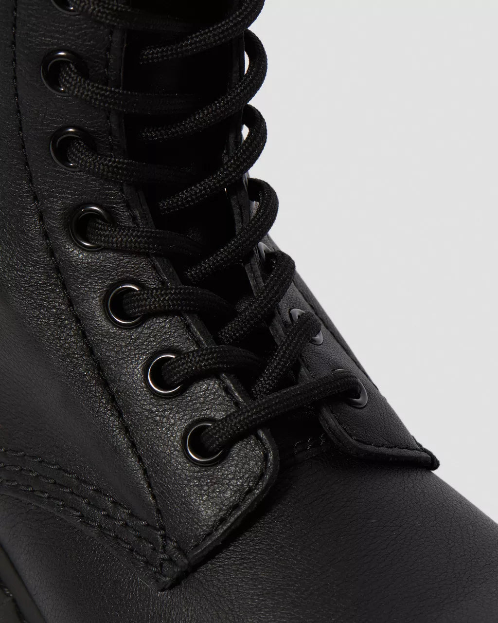 DR. MARTENS - Bottines PASCAL monochrome - Cuir Virginia - Noir