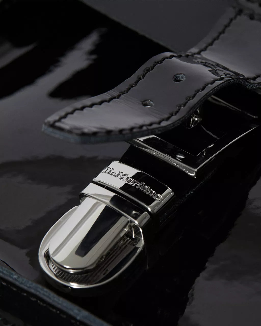 DR. MARTENS - Sac noir en forme de coeur - Cuir - Noir