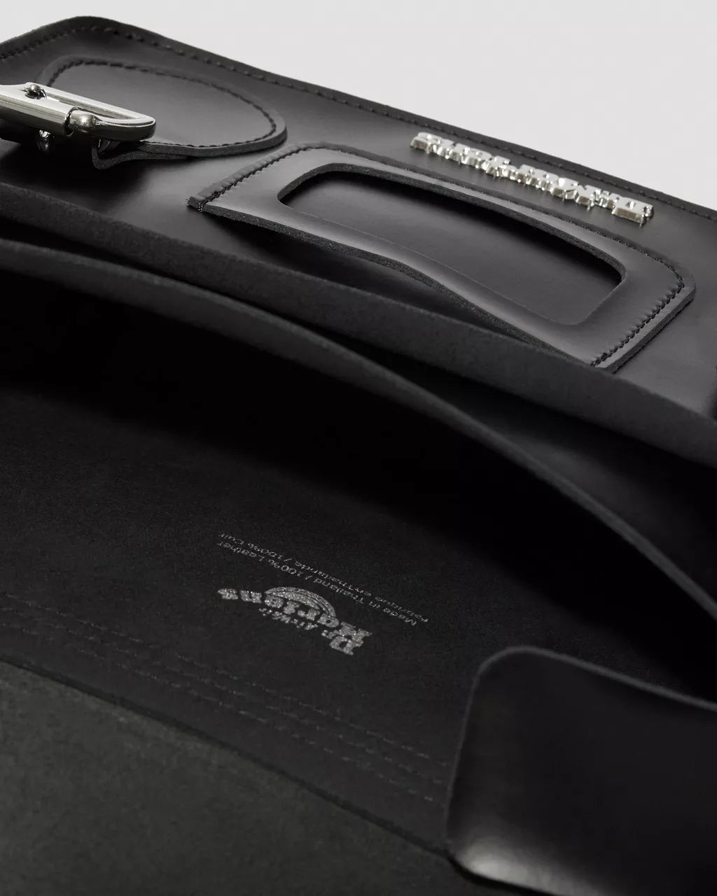 DR. MARTENS - Sacoche SATCHEL - 11cm - Noir